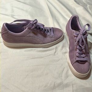 Puma Ladies Light Purple Tennis Shoes